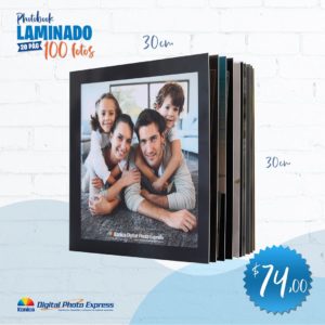 Álbum de fotos con portada de familia